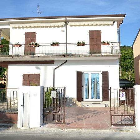 La Perla Del Magra Holidays House Monte Marcello Extérieur photo